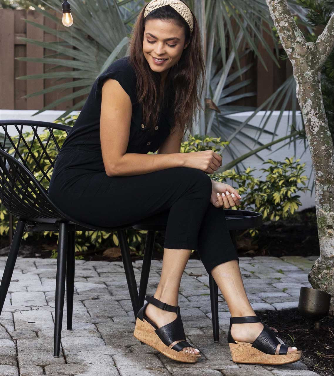 Raisie Wedge Sandal Black - Women